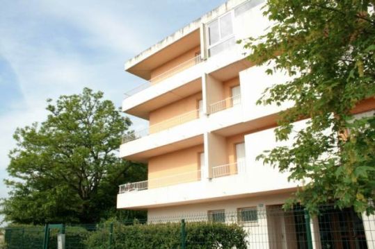 Appartement de Type F3 avec Balcon à Sully-sur-Loire