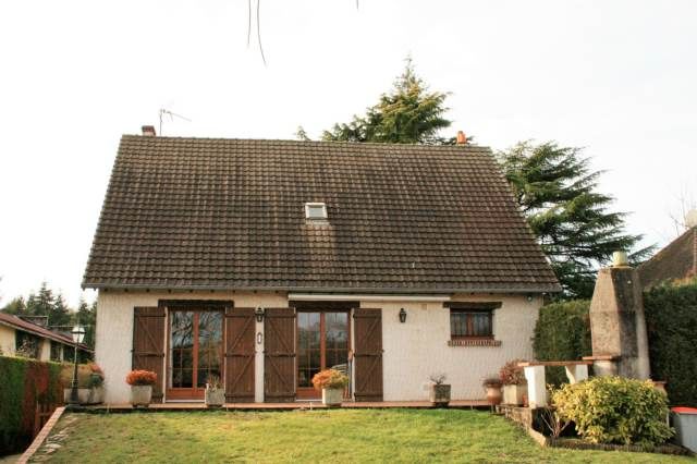 MAISON SUR SOUS-SOL SORTIE DE SULLY SUR LOIRE PROCHE COMMODI