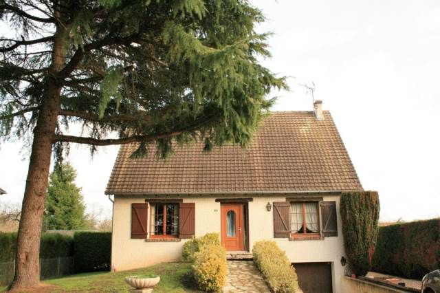 MAISON SUR SOUS-SOL SORTIE DE SULLY SUR LOIRE PROCHE COMMODI