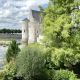 VUE SUR LE CHATEAU DE SULLY SUR LOIRE. GRANDE MAISON DE VILL