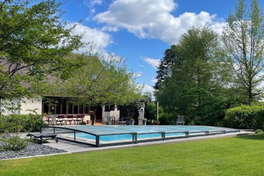 Bouzy-La-Forêt. Villa rénovée avec piscine à vendre avec l’