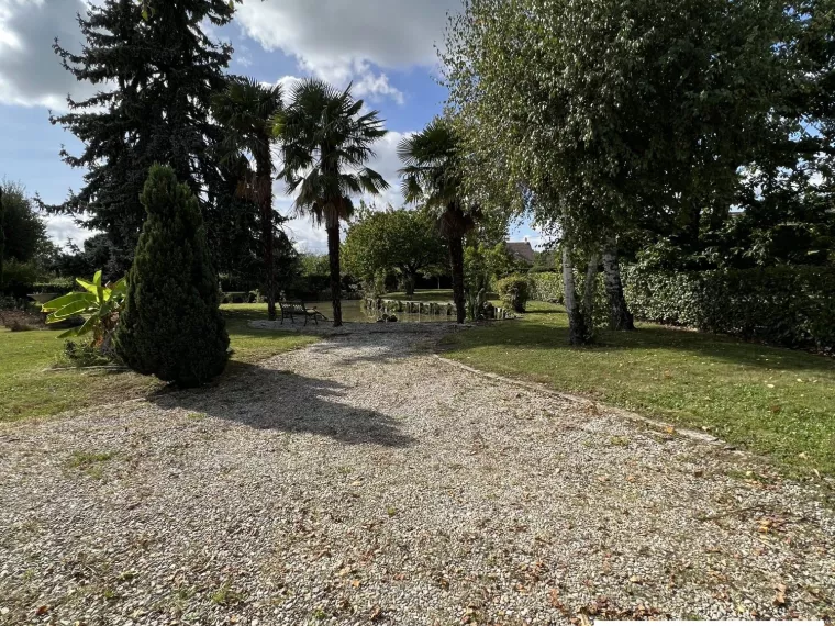 FERME DE 1900 RENOVEE SUR UN PARC DE 2416M² PAYSAGE ET AVEC PLA