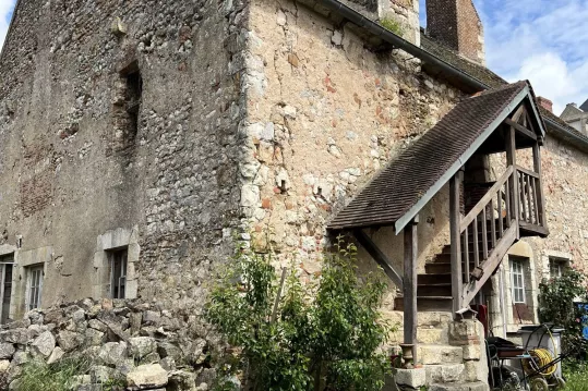 BIEN D’EXCEPTION A ST BENOIT SUR LOIRE VUE BASILIQUE MAISON DU M