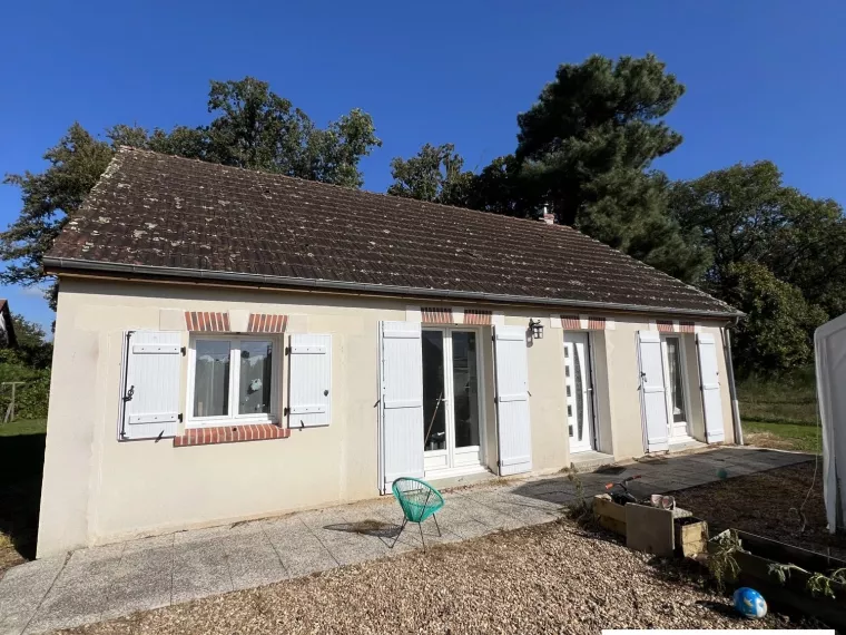 MAISON DE PLAIN PIED 84M² AVEC 2 CHAMBRES CADRE PAISIBLE À NEU