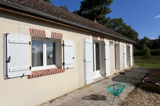 MAISON DE PLAIN PIED 84M² AVEC 2 CHAMBRES CADRE PAISIBLE À NEU