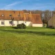 MAISON TRADITIONNELLE TRES BON ETAT AU CALME.