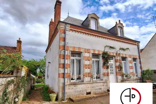 MAISON DE 1900 CENTRE DE ST BENOIT SUR LOIRE
