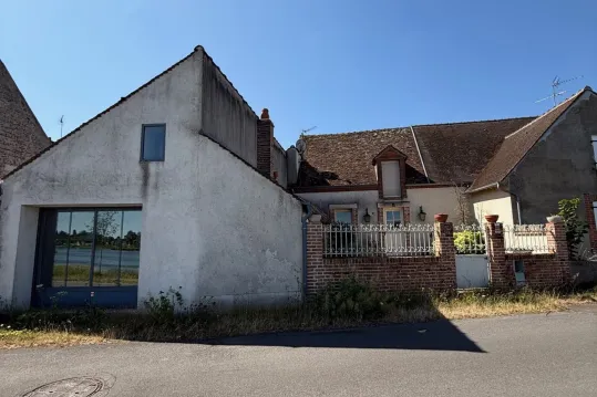Maison de passeur de Loire vue sur Loire