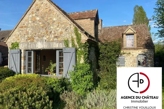 MAISON ANCIENNE AU PORT